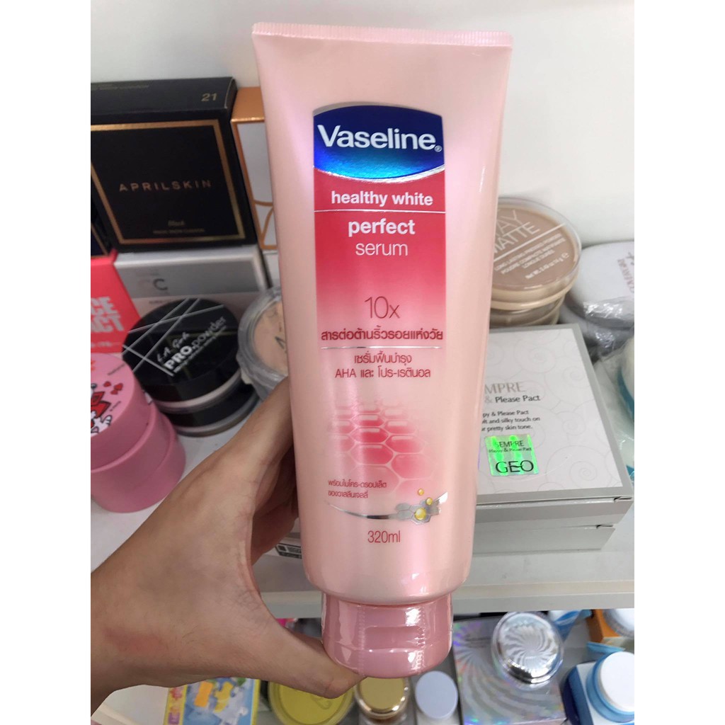 Sữa Dưỡng Thể Trắng Da Vaseline 10x Thái Lan 320ml