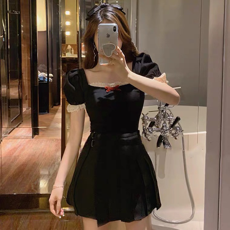 Váy Body Cổ Vuông Viền Ren Tay Ngắn Sexy