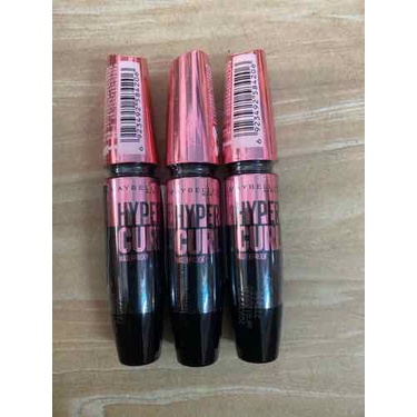 Macara maybeline đen