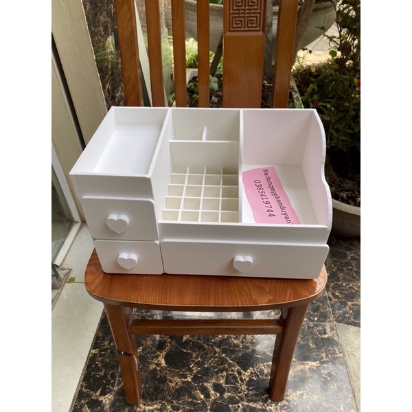 Kệ đựng mỹ phẩm max 35cm trắng full ô son