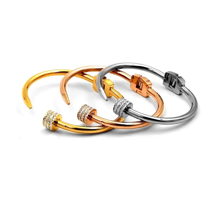 Vòng tay nữ titan cao cấp hình cây đinh siêu đẹp, bền màu, hợp thời trang