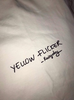 Tee yellow flicker