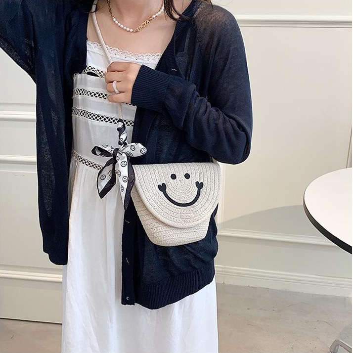 Túi thời trang nữ INS Phiên bản Hàn Quốc Túi đeo vai đa năng Túi đeo chéo thời trang thông thường Retro (có ruy băng)