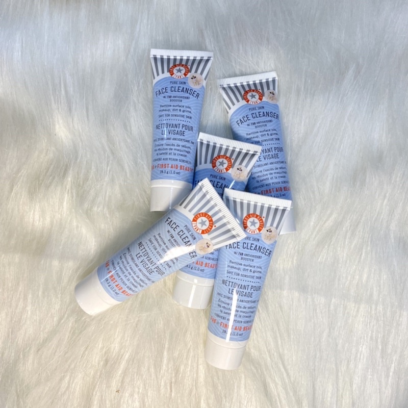 [30ml] Sữa rửa mặt First Aid Beauty Pure Skin Face Cleanser 💞