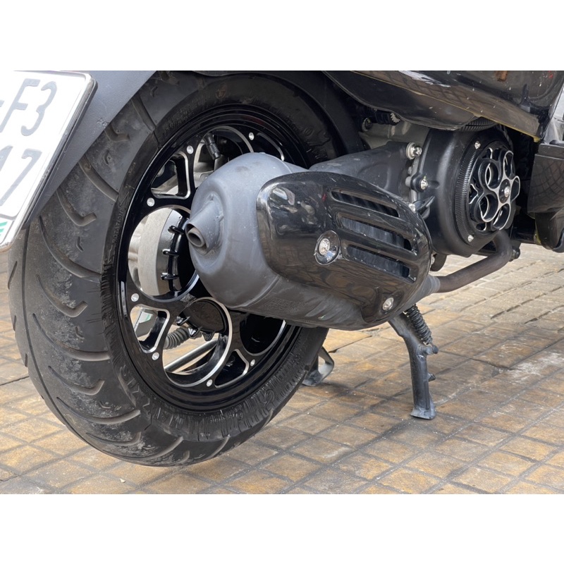 MÂM X1R CHO VESPA 1 ĐĨA