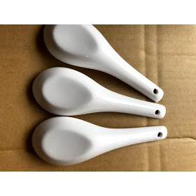 muỗng sứ trắng giá sĩ ( 1 cái )