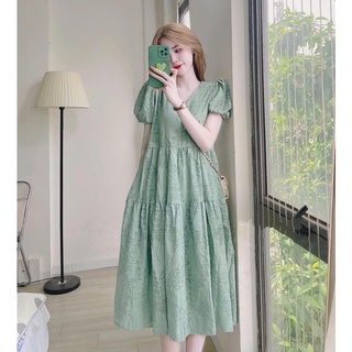 Váy xuông ren cổ V