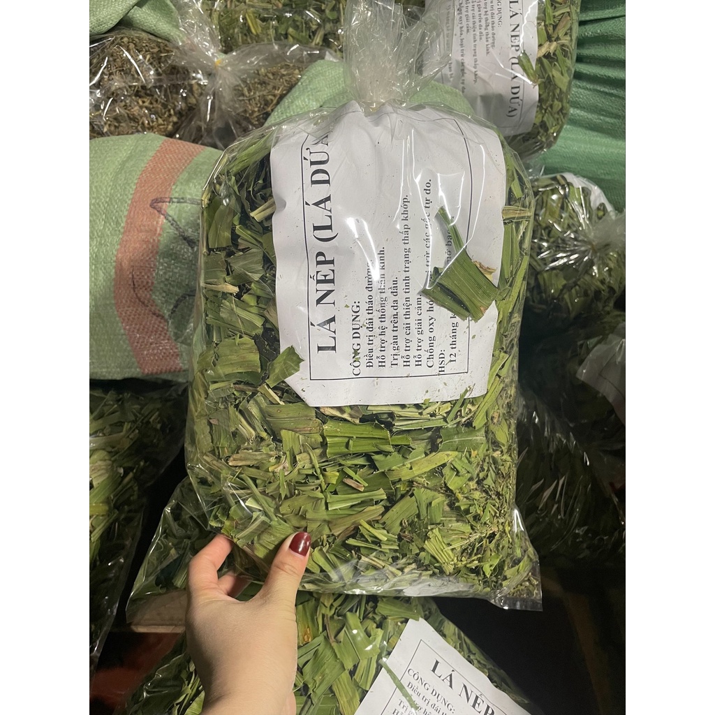 Lá Nếp (lá dứa) 500G - Hàng sạch thơm loại 1
