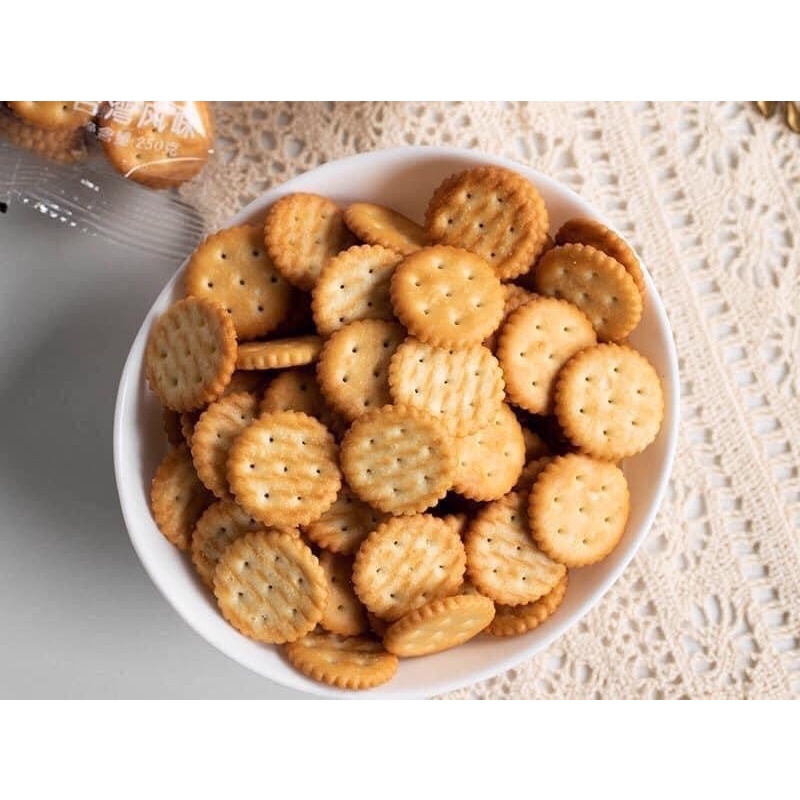 Bánh quy mặn Việt nam (200g)