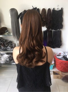 Tóc cột xoăn đuôi