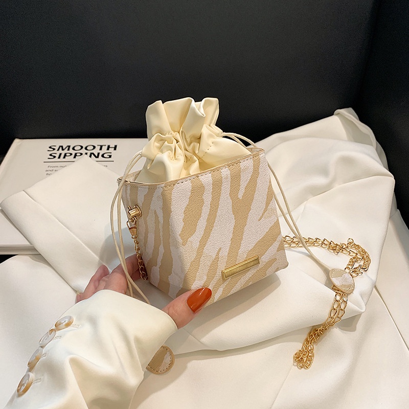 Túi Đeo Vai Hình Vuông Họa Tiết Kẻ Sọc Thời Trang 2022 Cho Nữ