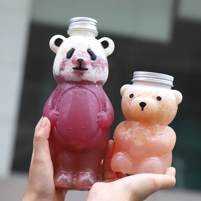 Bình chai nhựa PET hình gấu Pooh bụng bự đựng trà sữa, nước ép hoa quả 800ml có nắp đậy bằng nhôm - Đồ gia dụng nhà bếp