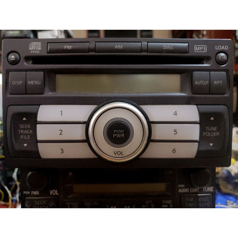 Đầu Radio & Cd  cho ô tô :Nisssan tilda, nisan livana.