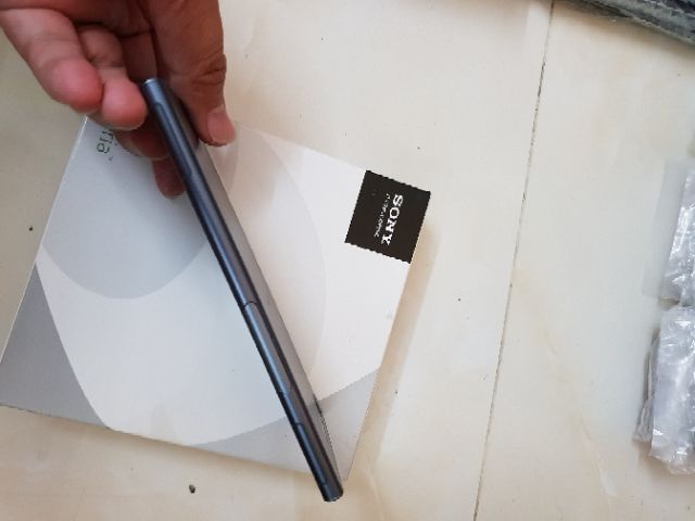 Điện thoại Sony Xperia XZ1 ram4G rom 64G mới 99%, chơi PUBG/Free Fire/LIÊN QUÂN ngon | BigBuy360 - bigbuy360.vn