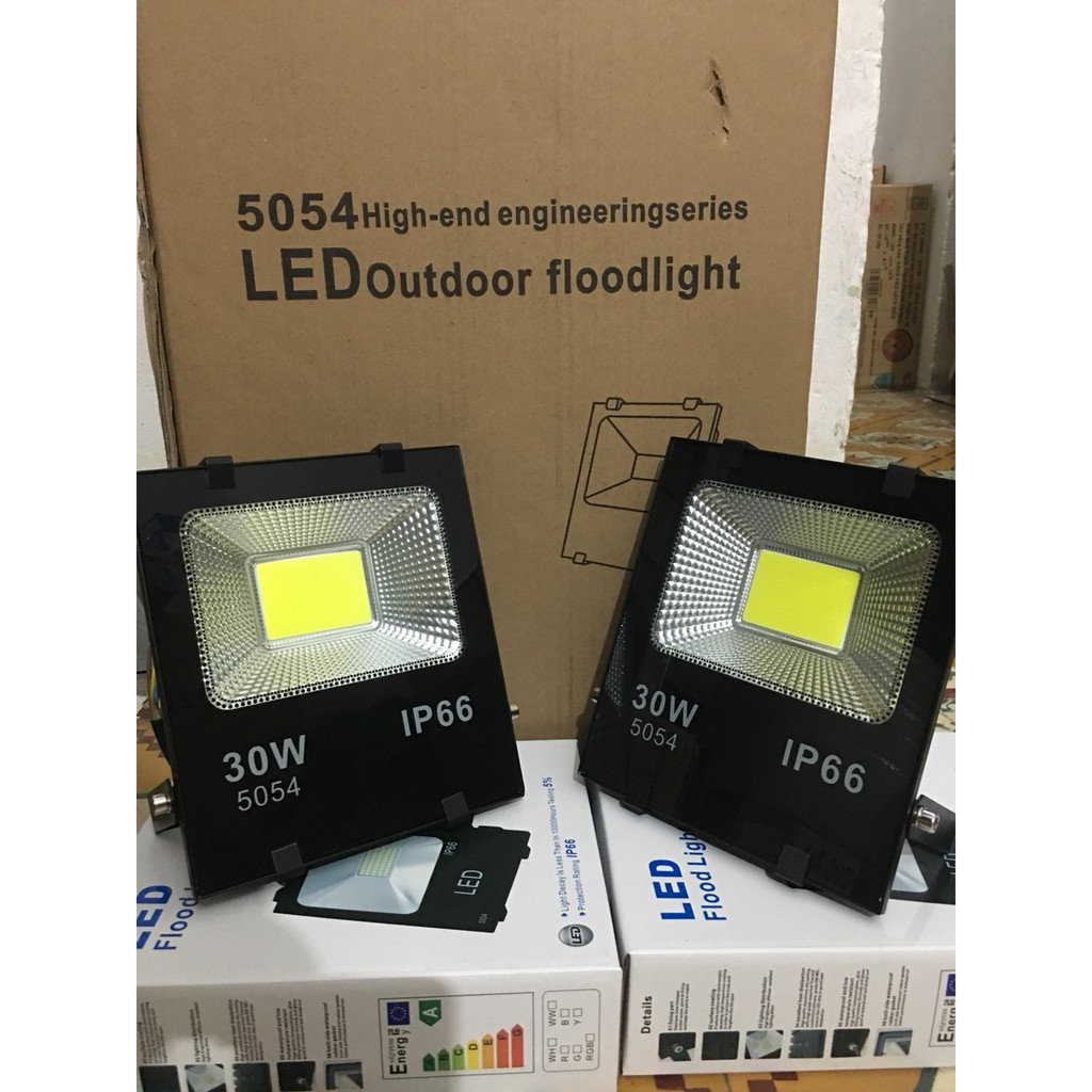 Đèn nhà xưởng công trình pha led cob 30W bảng hiệu lắp đặt ngoài cổng sân vườn ngoài trời chống nước IP66 đủ công suất