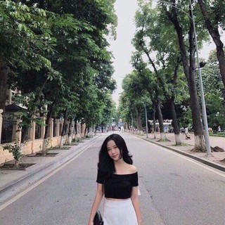 Croptop Trễ Vai phong cách mới [ 2 màu đen trắng ]