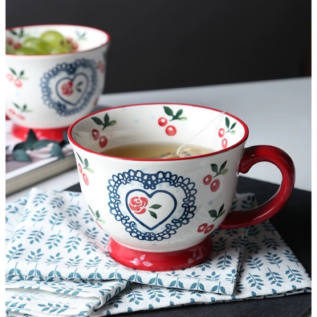 Cốc có quai cỡ lớn 450ml hoạ tiết cherry (dáng loe)