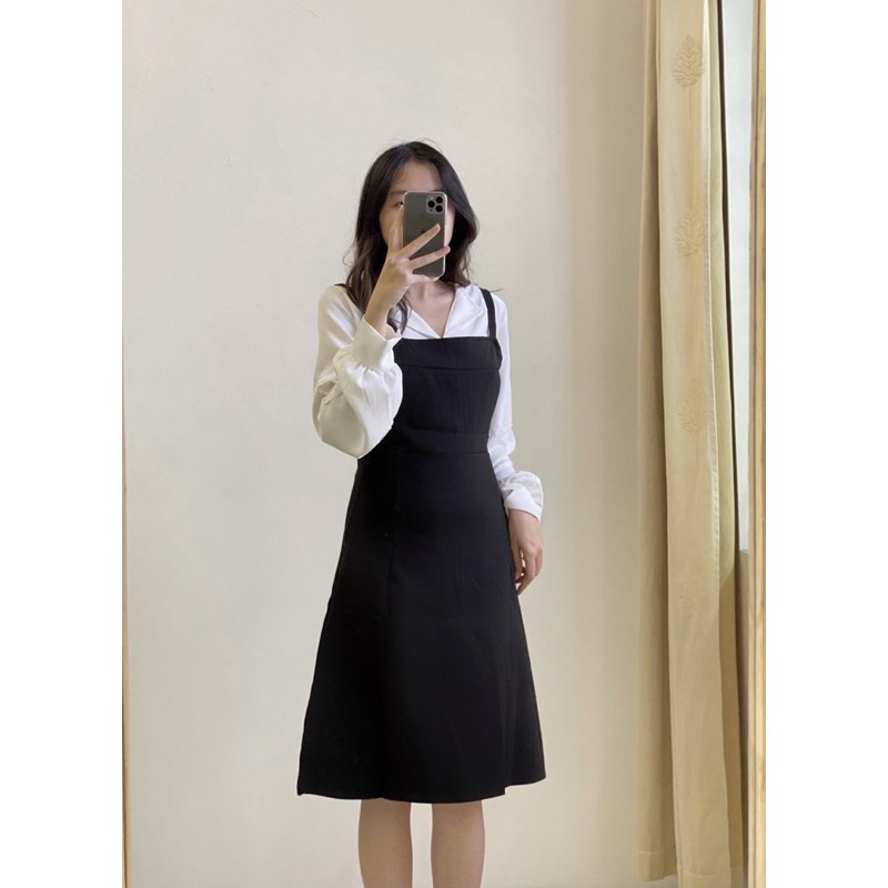Váy hai dây chữ A kèm sơ mi tay bồng