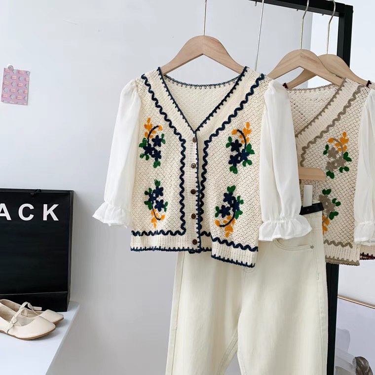 Hàng Sẵn_ Áo len dệt kim thêu ren tay bồng phong cách retro