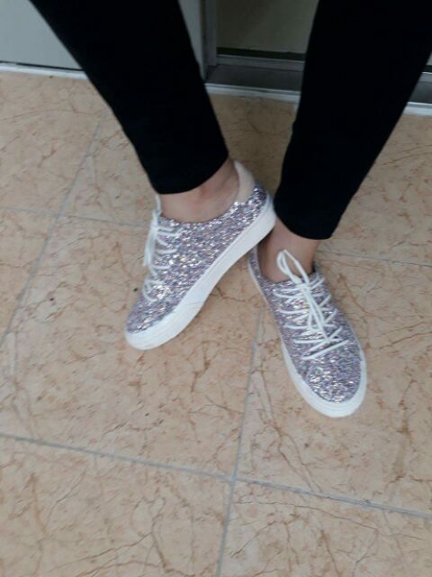 Giày nữ Zara 👟👟 Embellished detail plimsolls