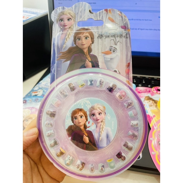 Bộ Sticker Dán Trang Trí Móng Tay Xinh Xắn Cho Bé