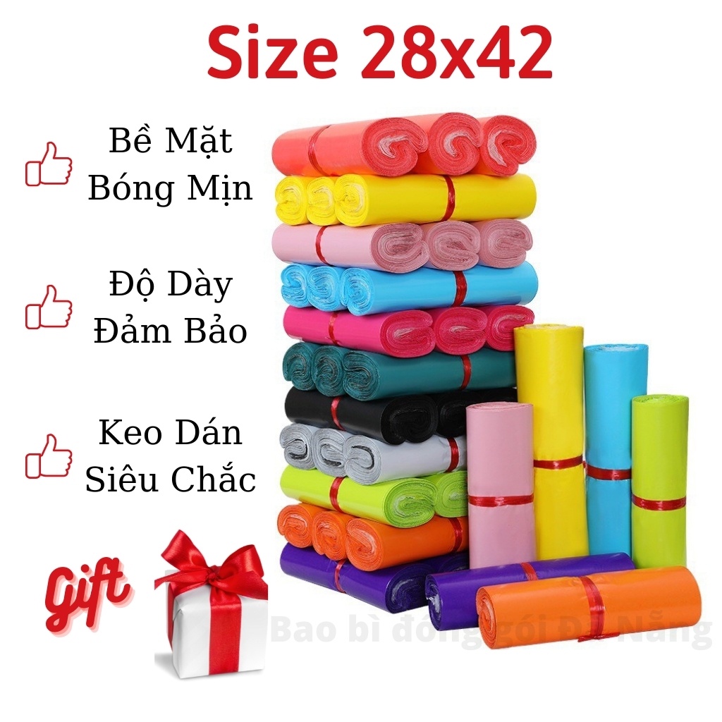 Túi niêm phong gói hàng size 28x42. Túi gói hàng có sẵn lớp keo dán tiện lợi, bề mặt bóng mịn, độ dày đảm bảo