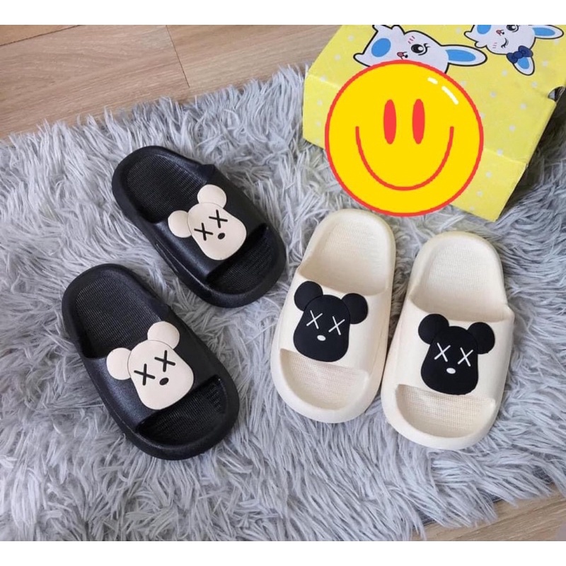 Dép Lê Hình Gấu Trúc Xinh Xắn Cho Bé Trai, Bé Gái Chất Liệu Nhựa Dẻo Mềm