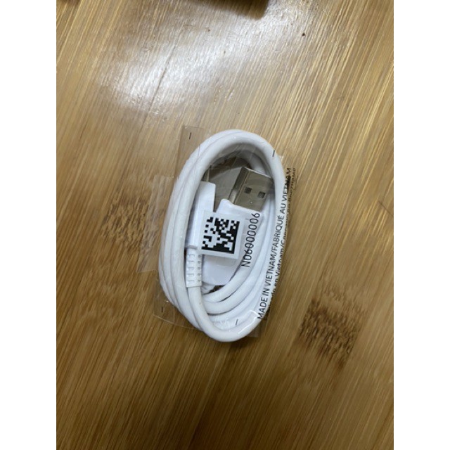 Sạc, Cáp , Tai nghe Vsmart Chính Hãng