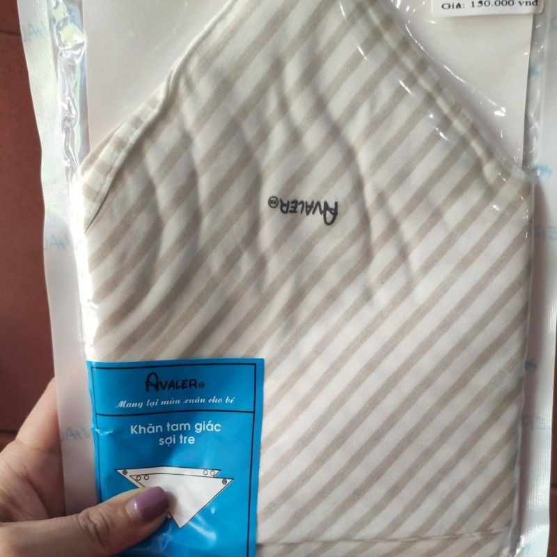 Khăn yếm tam giác sợi tre Avaler cho bé trai, bé gái nhiều mẫu