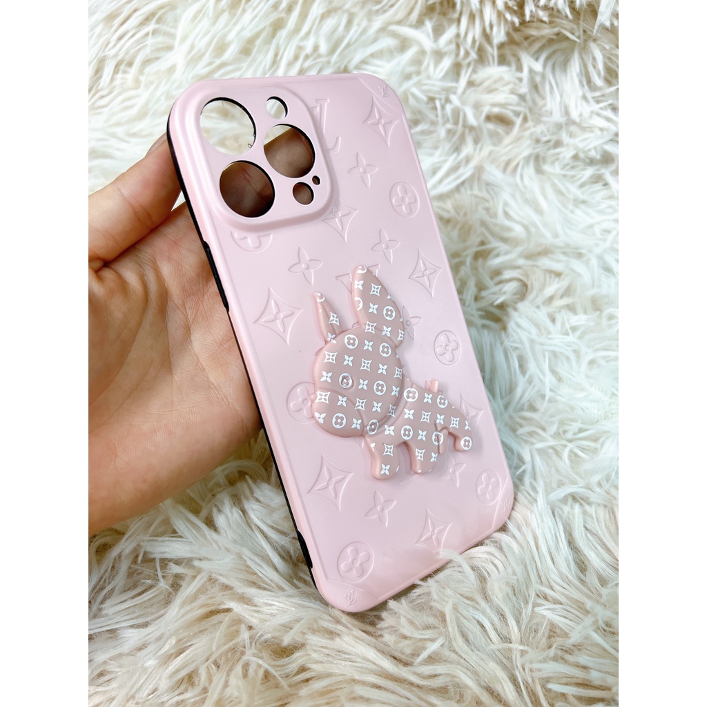 VIỀN VUÔNG BAỎ VỆ CAMERA  Ốp điện thoại nền hồng Hình Chó Bull logo LV 3D cho IPHONE 7 8 X XS 11 12 13 PLUS PRO MAX