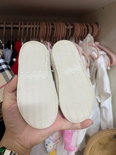 Giày Sneaker zara cho bé size 20