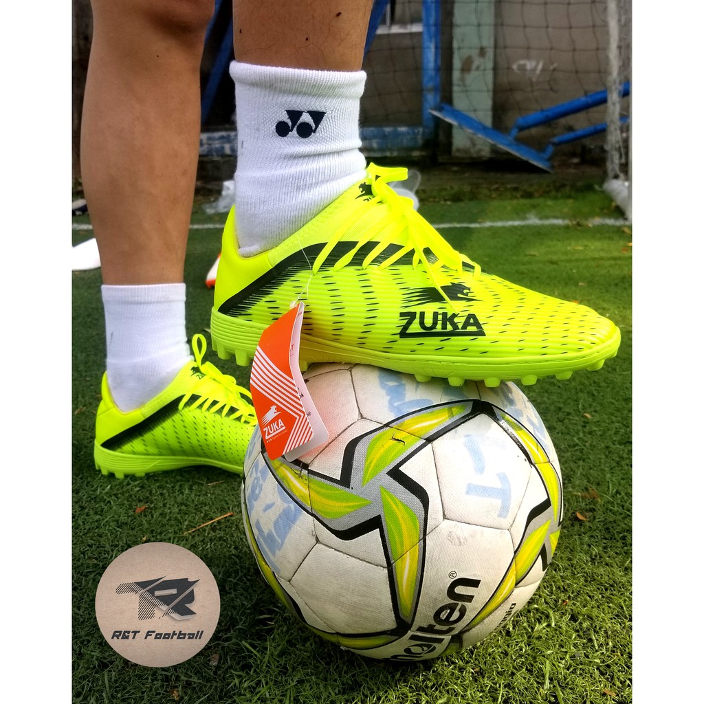 Giày bóng đá giá rẻ, giày đá bóng zuka sân nhân tạo khâu đế 100%, R&T sport