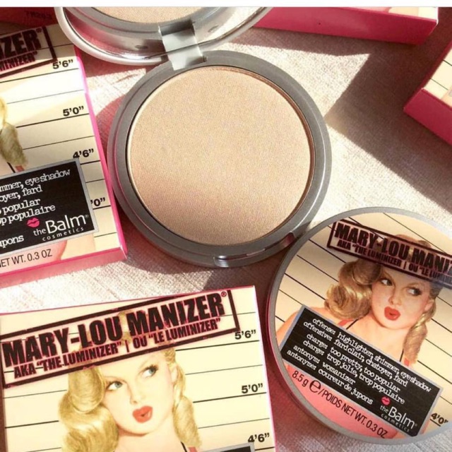 Phấn bắt sáng Mary Lou Manizer - The Balm