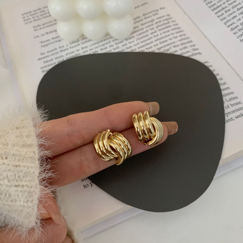 Khuyên Tai Dạng Vòng Kẹp Không Cần Xỏ Lỗ Bằng Kim Loại Đơn Giản CE107