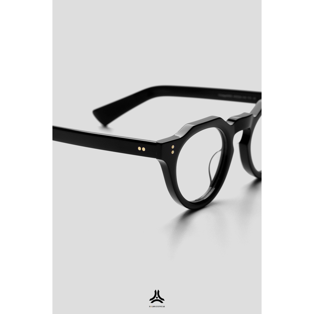 Kính HELIOS CUBITTS