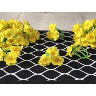 Hoa mai hoa đào giả và phụ kiện trang trí tết