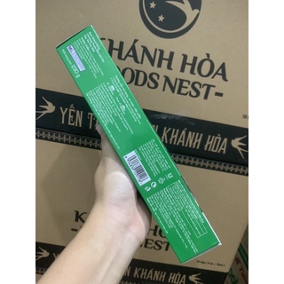 Kem đánh răng Closeup bạc hà 230g( tặng bàn chải)