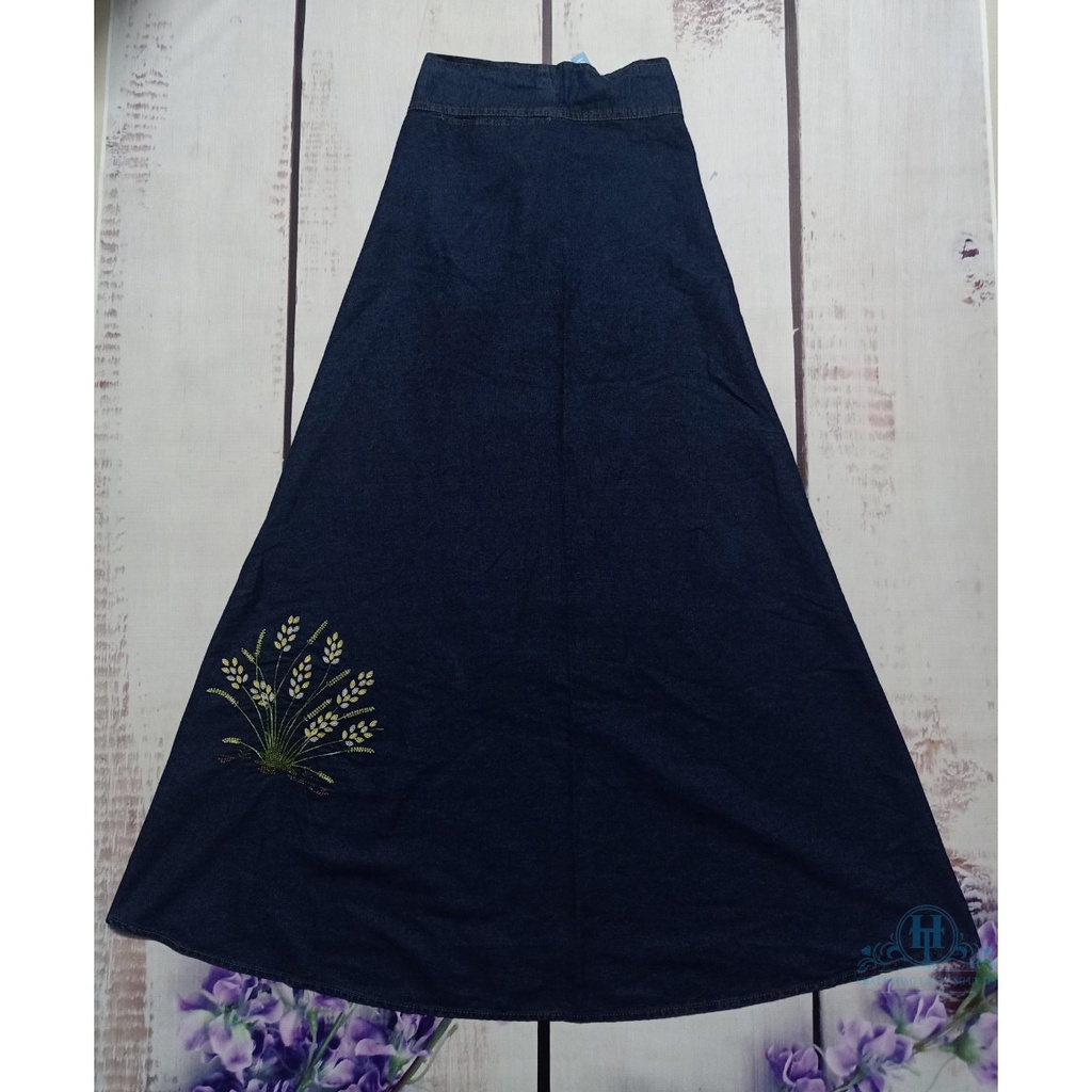 Váy Chống Nắng Dài Dạng Xòe Cho Nữ Vải Jean Cotton Dày Mềm Có Nút Bấm Chắc Chắn Thêu Bông Lúa H&amp;T Fashion