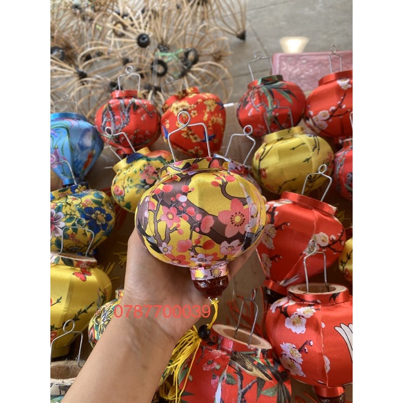 Lồng đèn nhí hoa văn
