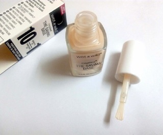 Sơn dưỡng móng Wet n Wild