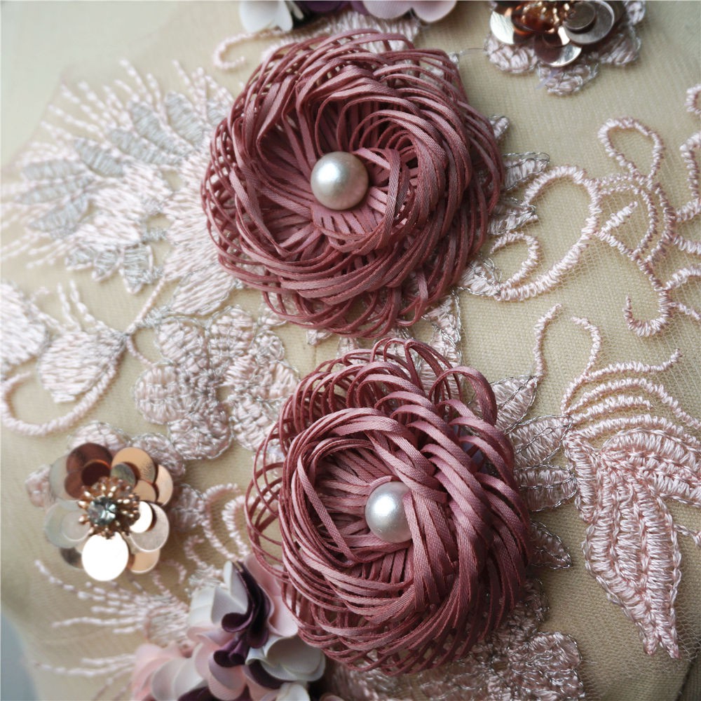 Miếng Vải Ren Thêu Hoa Đính Ngọc Trai Dùng May Váy Cưới