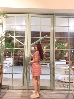 Đầm caro cổ vest