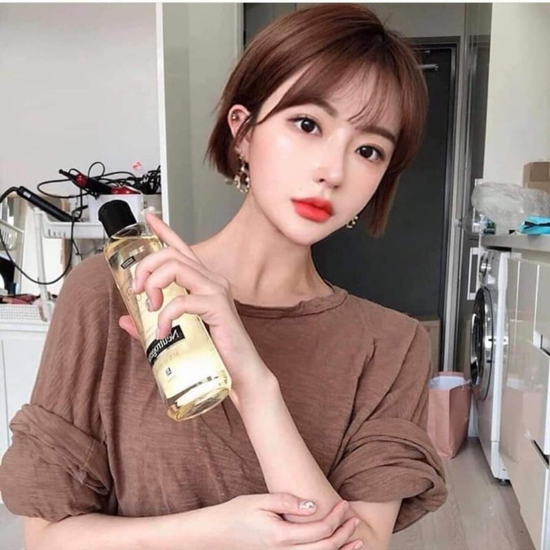 Dầu dưỡng thể Neutrogena Body Oil Light 250ml | BigBuy360 - bigbuy360.vn