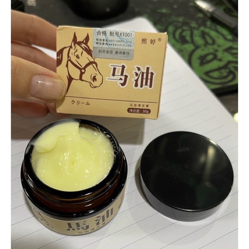 Kem dầu ngựa bôi tay chân