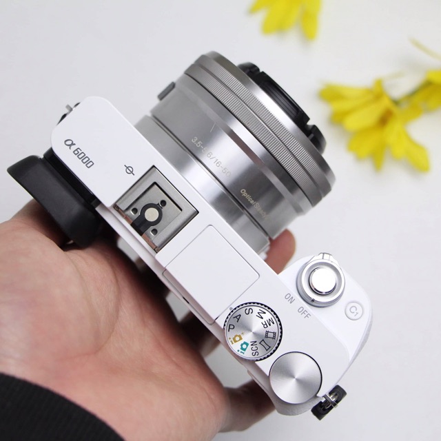 Máy ảnh Sony a6000 màu trắng | BigBuy360 - bigbuy360.vn