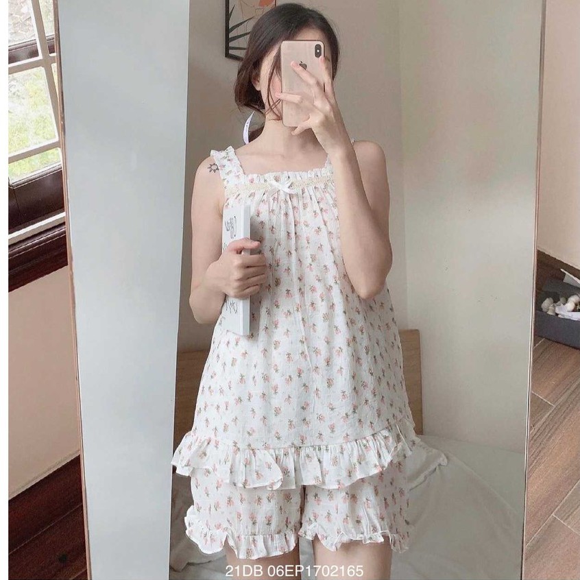 Đồ bộ hoa áo 2 dây nơ ngực+ Quần ngắn viền bèo ullzang thời trang nữ FMStyle SaiGon 21DB06EP1702 | BigBuy360 - bigbuy360.vn