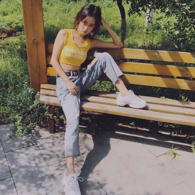 Áo croptop cuốn biên in Banana