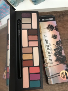 Bảng phấn mắt Smashbox kèm eyeliner fullsize