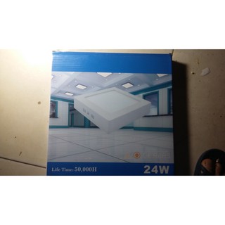 Đèn led ốp trần ánh sáng trắng