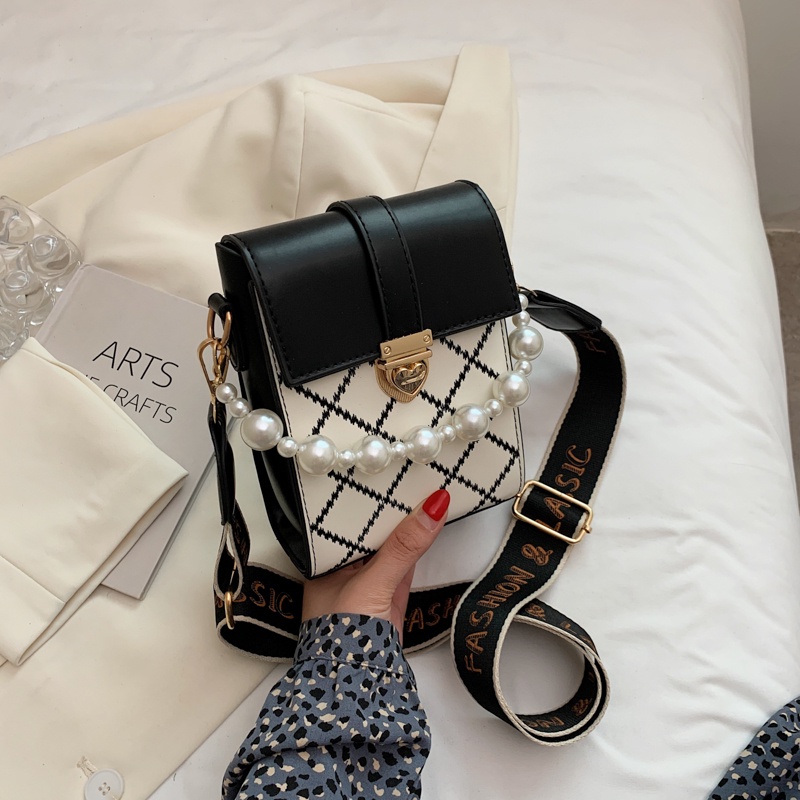 Túi đeo vai IELGY vừa điện thoại phối dây ngọc trai thời trang phong cách Hàn Quốc cho nữ